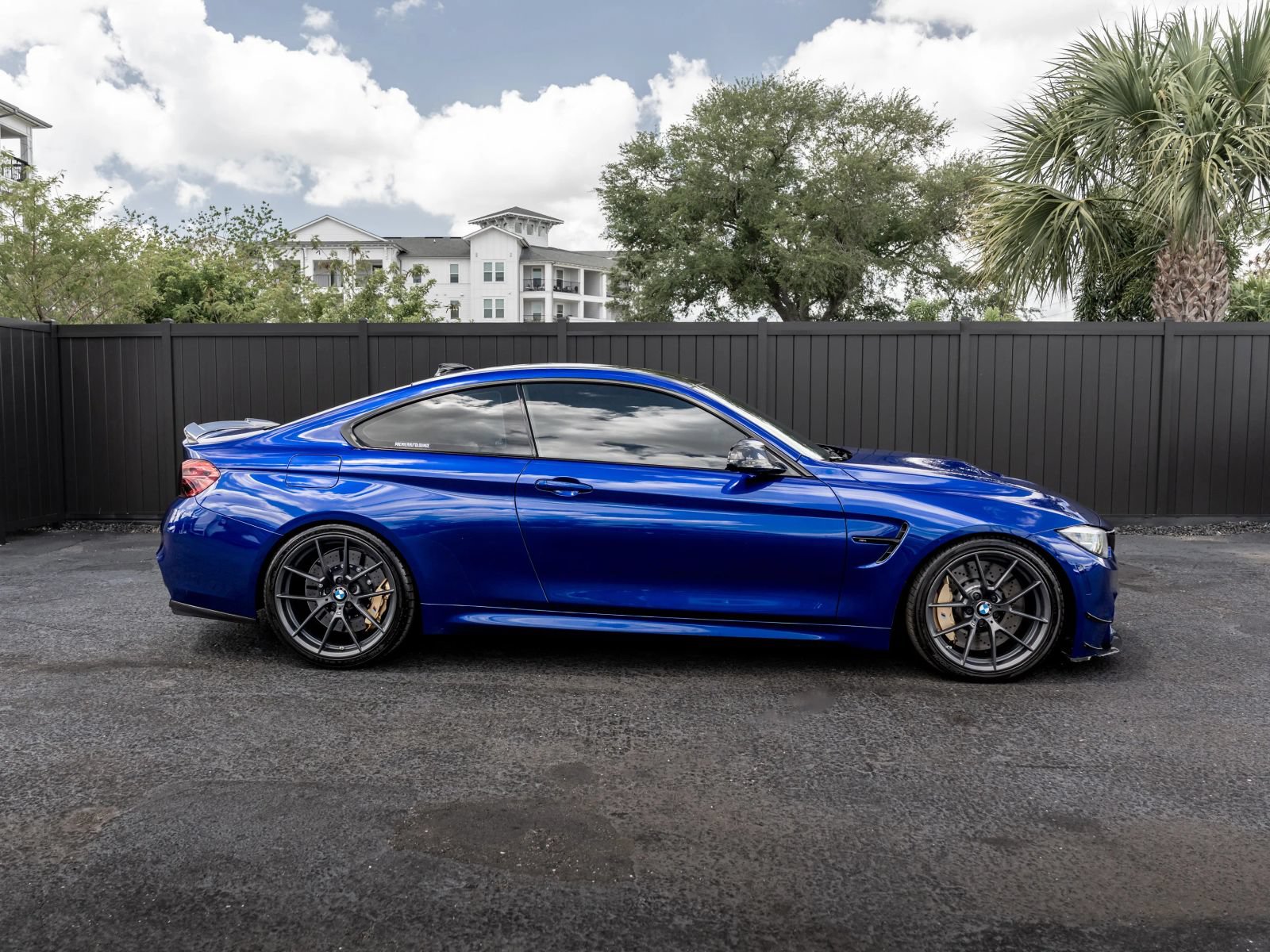 Used 2019 BMW M4 CS RWD image 2