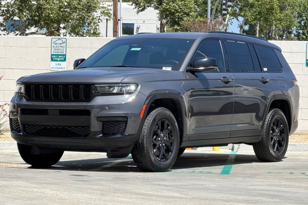Used 2022 Jeep Grand Cherokee L Laredo AWD/4WD image 10