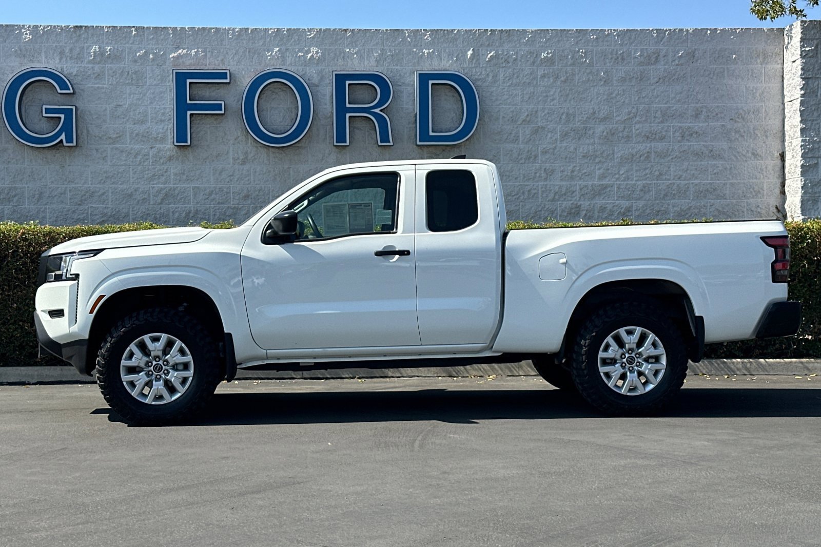 Used 2023 Nissan Frontier S w/ Technology Package image 7