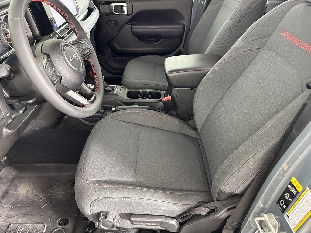 Used 2024 Jeep Gladiator Rubicon w/ Convenience Group image 7