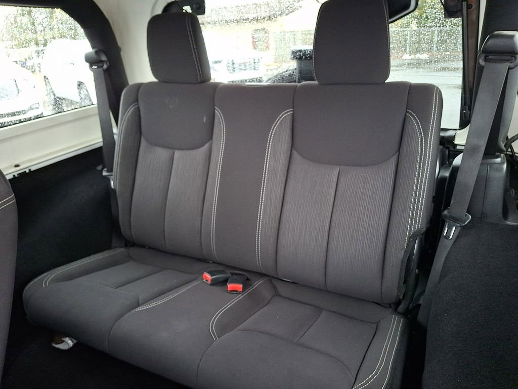 Used 2013 Jeep Wrangler Sahara w/ Dual Top Group image 10