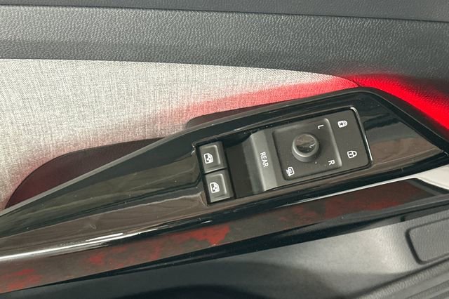 Certified 2023 Volkswagen ID.4 2WD image 14