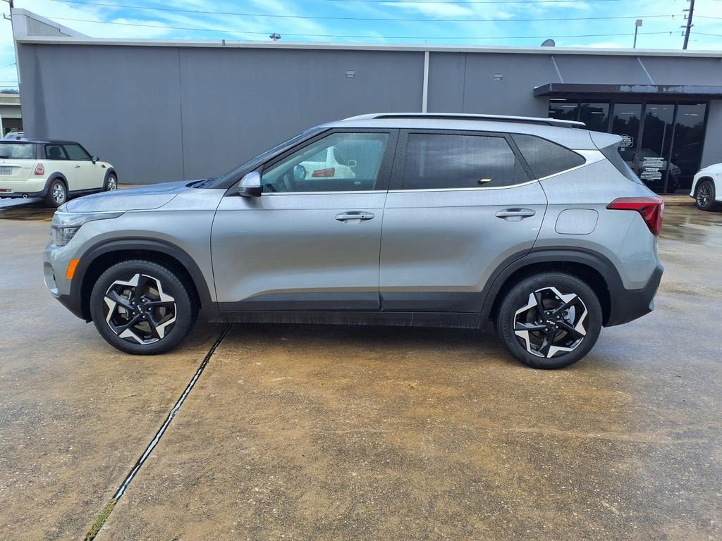 Used 2024 Kia Seltos EX FWD image 5
