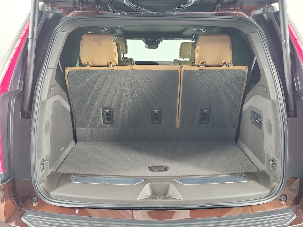 Certified 2023 Cadillac Escalade Premium Luxury w/ LPO, Radiant Package RWD image 8