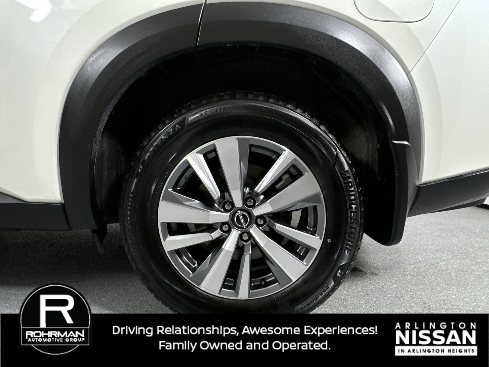 Used 2022 Nissan Pathfinder SL AWD/4WD image 6