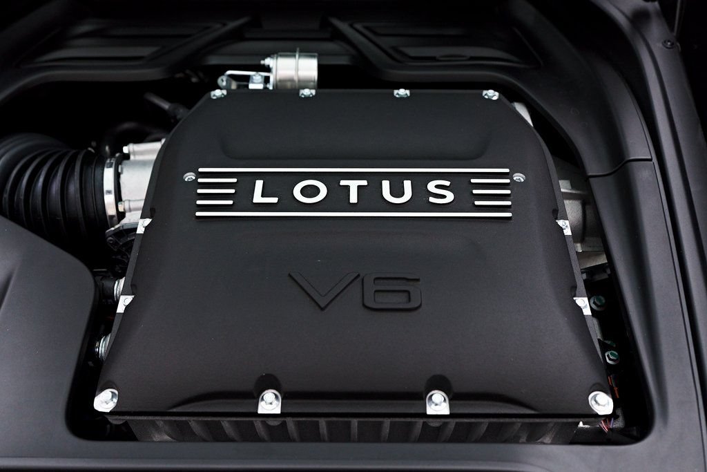 Used 2025 Lotus Emira RWD image 27