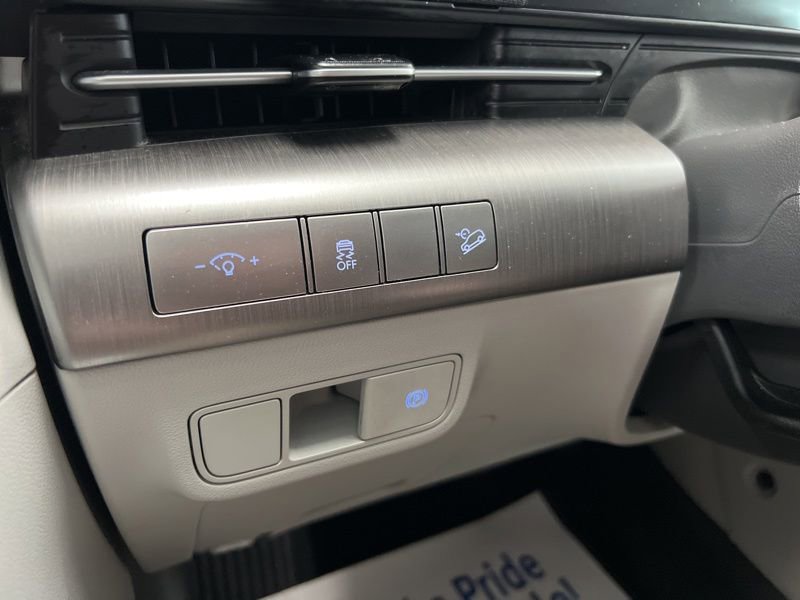 Used 2024 Hyundai Kona SEL w/ Convenience Package AWD/4WD image 19