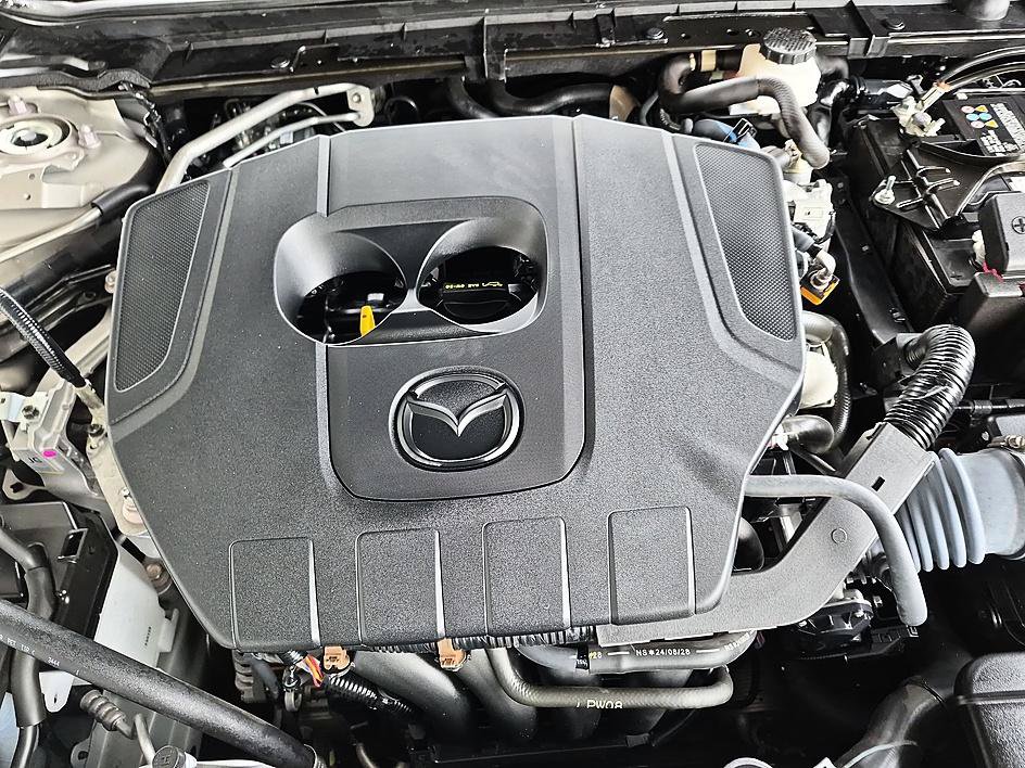 Used 2025 MAZDA MAZDA3 s FWD image 36