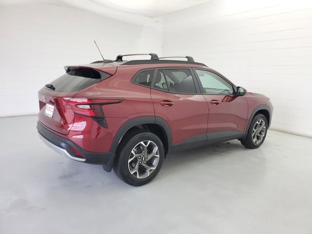 Used 2024 Chevrolet Trax LT w/ Driver Confidence Package image 5
