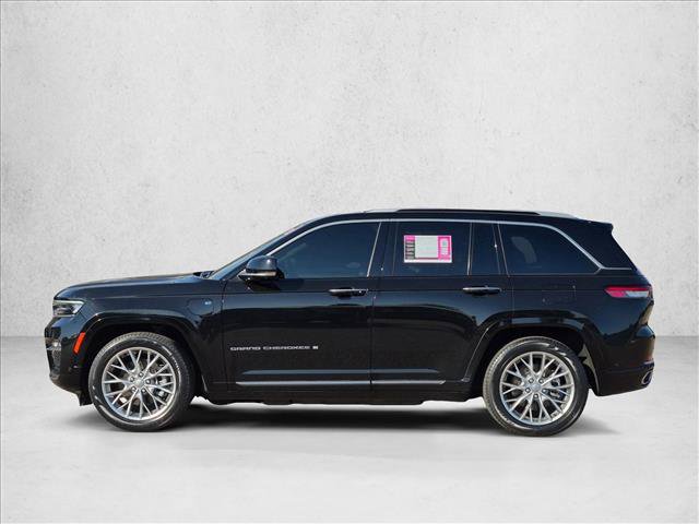 Used 2022 Jeep Grand Cherokee Summit AWD/4WD image 8