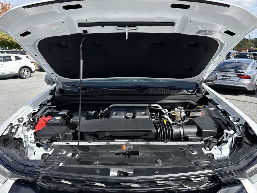 Certified 2024 Chevrolet Colorado ZR2 w/ Technology Package image 33