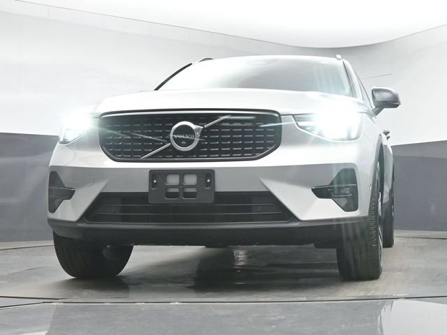 Used 2023 Volvo XC40 B5 Ultimate w/ Protection Package Premier AWD/4WD image 39