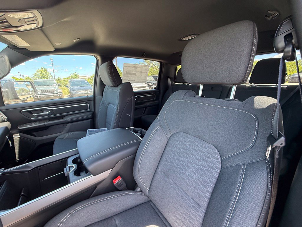 New 2026 RAM 1500 Big Horn w/ Night Edition AWD/4WD image 12