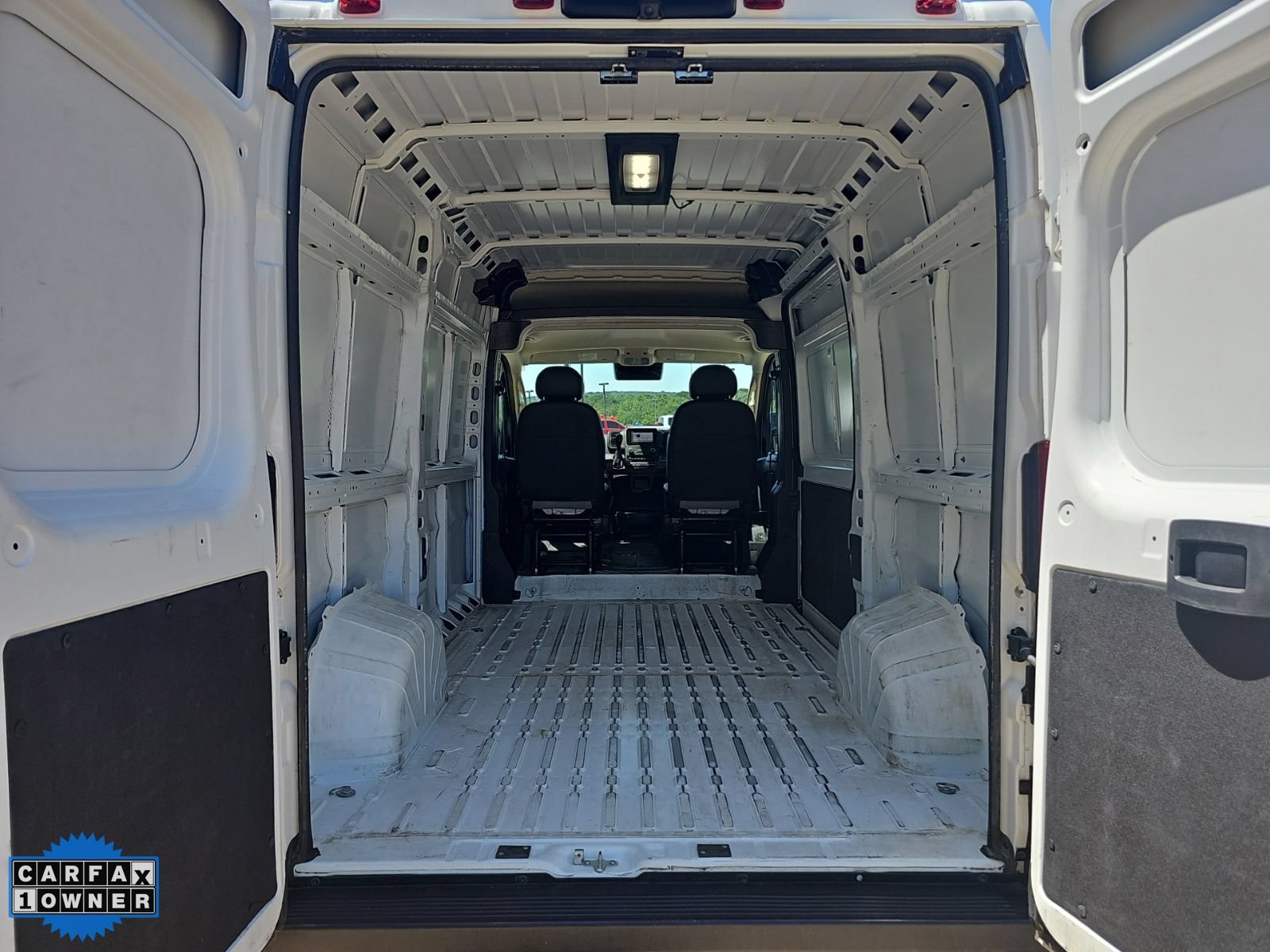 Used 2025 RAM ProMaster 2500 w/ Convenience Group FWD image 22