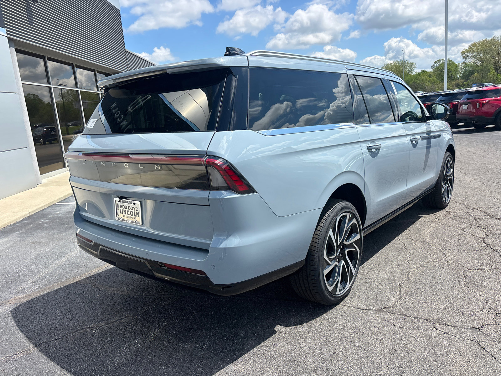 New 2026 Lincoln Navigator L Reserve AWD/4WD image 7