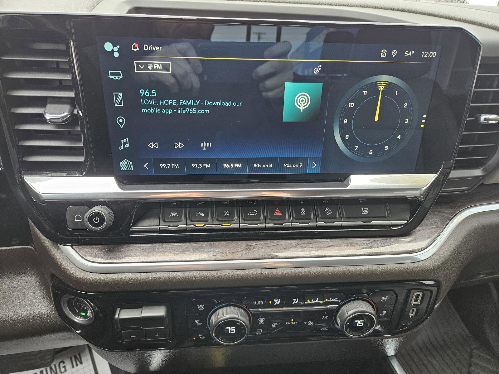 Used 2022 Chevrolet Silverado 1500 LTZ image 12