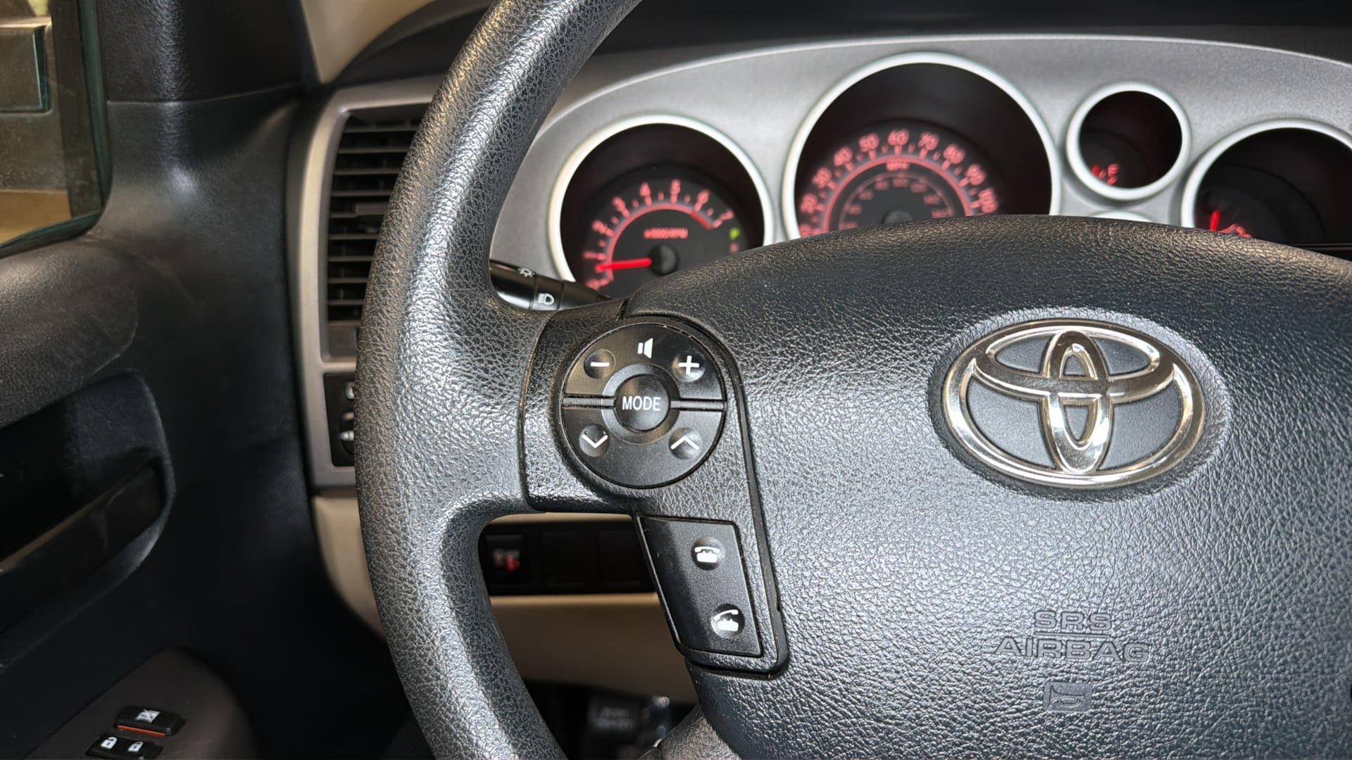 Used 2012 Toyota Tundra 2WD Double Cab w/ Tow Pkg image 24