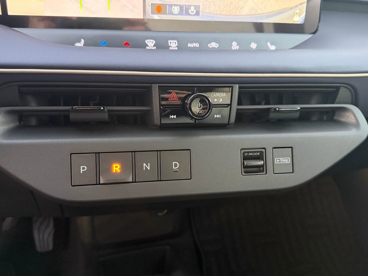 New 2026 Nissan Leaf SV+ w/ Floor Mat Package (SV+) image 14