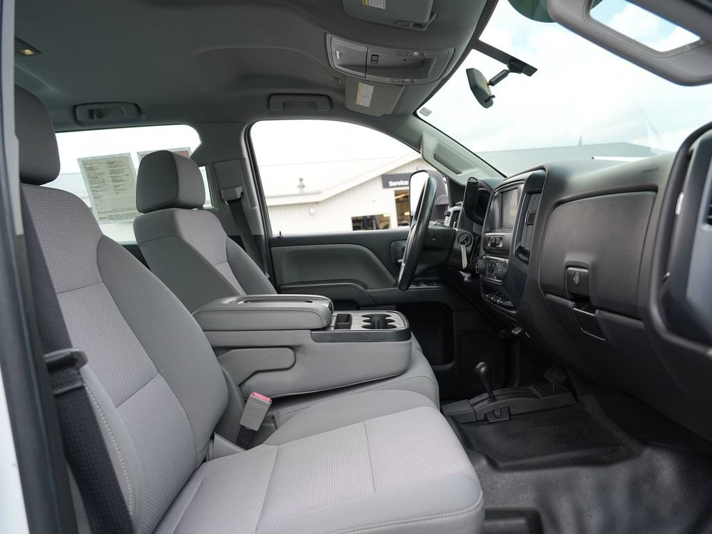 Used 2018 Chevrolet Silverado 3500 W/T AWD/4WD image 13