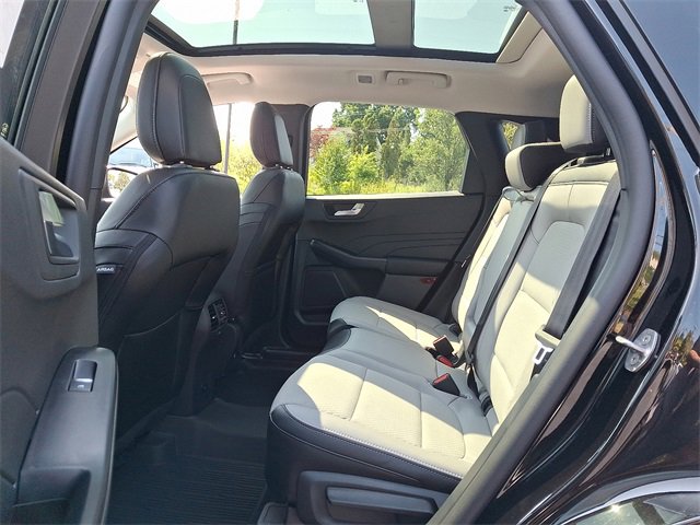 New 2025 Ford Escape SE image 5