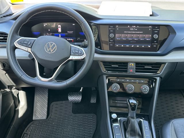 Used 2023 Volkswagen Taos SE w/ Panoramic Sunroof Package FWD image 21