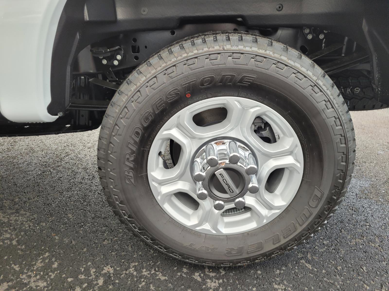 New 2026 Ford F250 XLT w/ FX4 Off-Road Package image 9