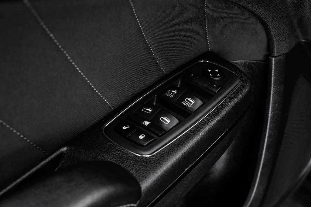Used 2019 Dodge Charger SXT w/ Blacktop Package AWD/4WD image 53