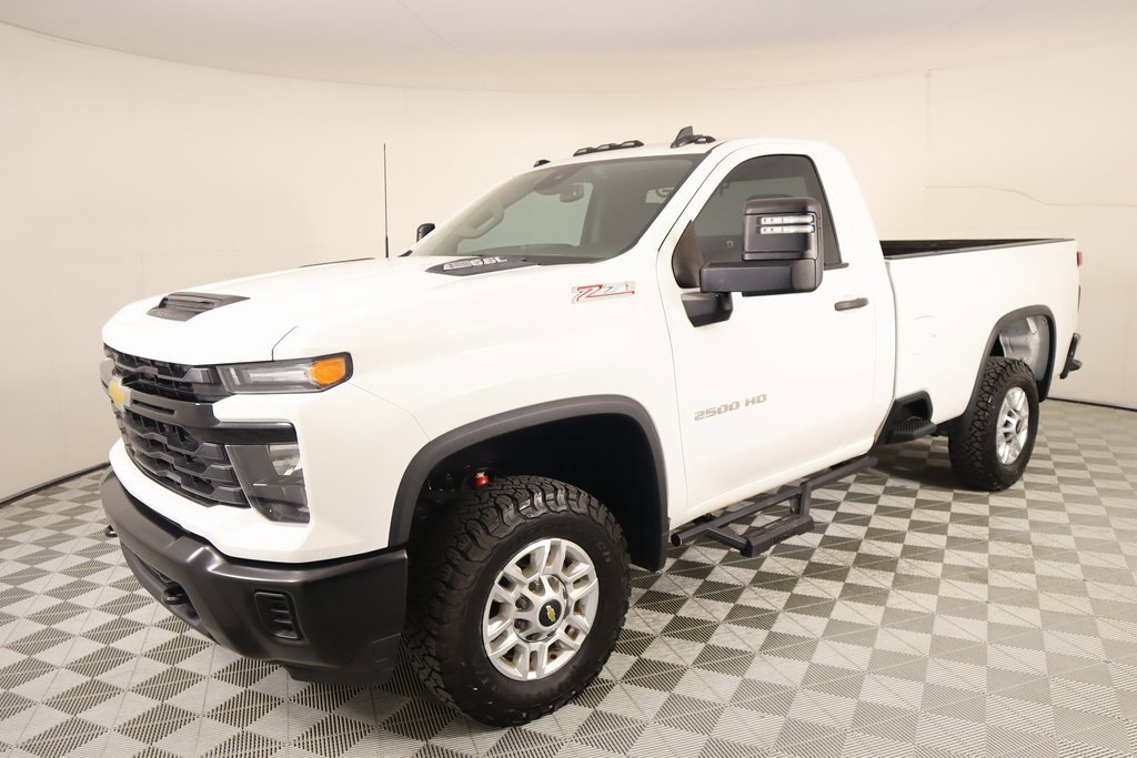 Used 2024 Chevrolet Silverado 2500 W/T w/ WT Convenience Package image 9