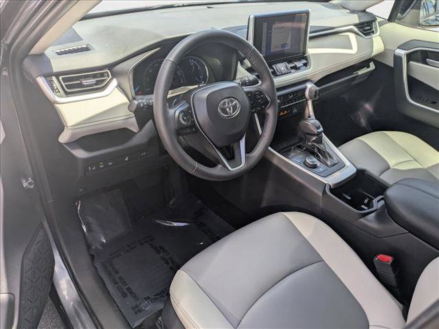 Used 2023 Toyota RAV4 XLE Premium image 9