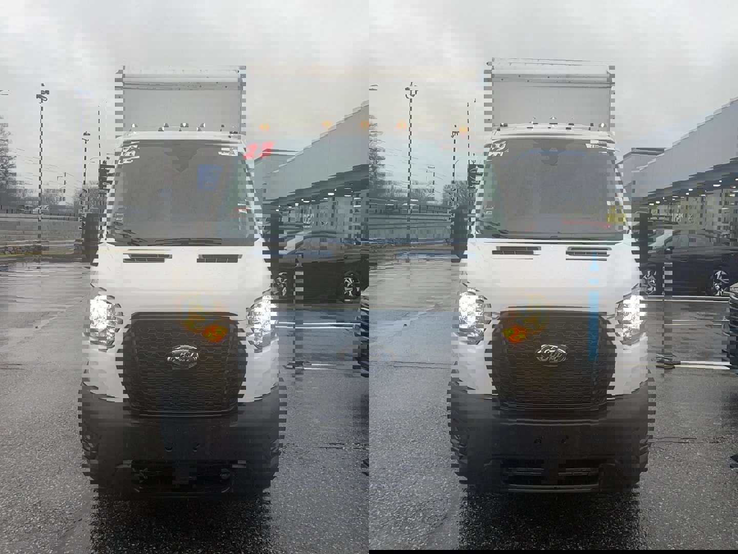 Used 2023 Ford Transit 350 DRW image 2