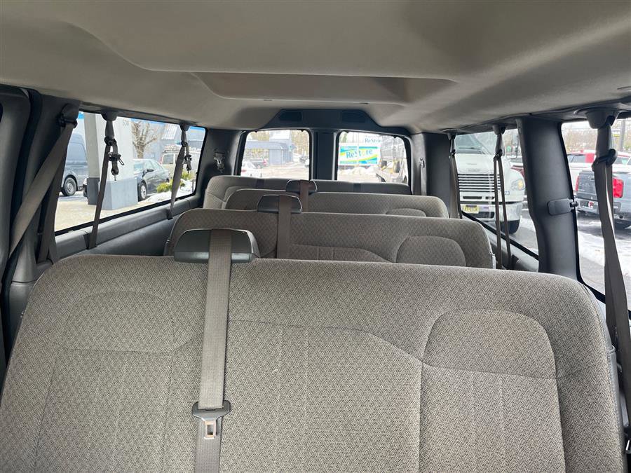 Used 2020 Chevrolet Express 3500 LT w/ LT Preferred Equipment Group image 13