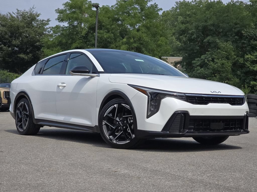 Used 2025 Kia K4 GT-Line w/ GT-Line Sunroof Package FWD image 2