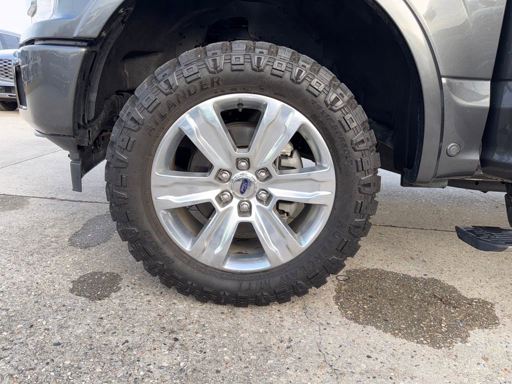 Used 2018 Ford F150 Platinum w/ Equipment Group 701A Luxury image 31