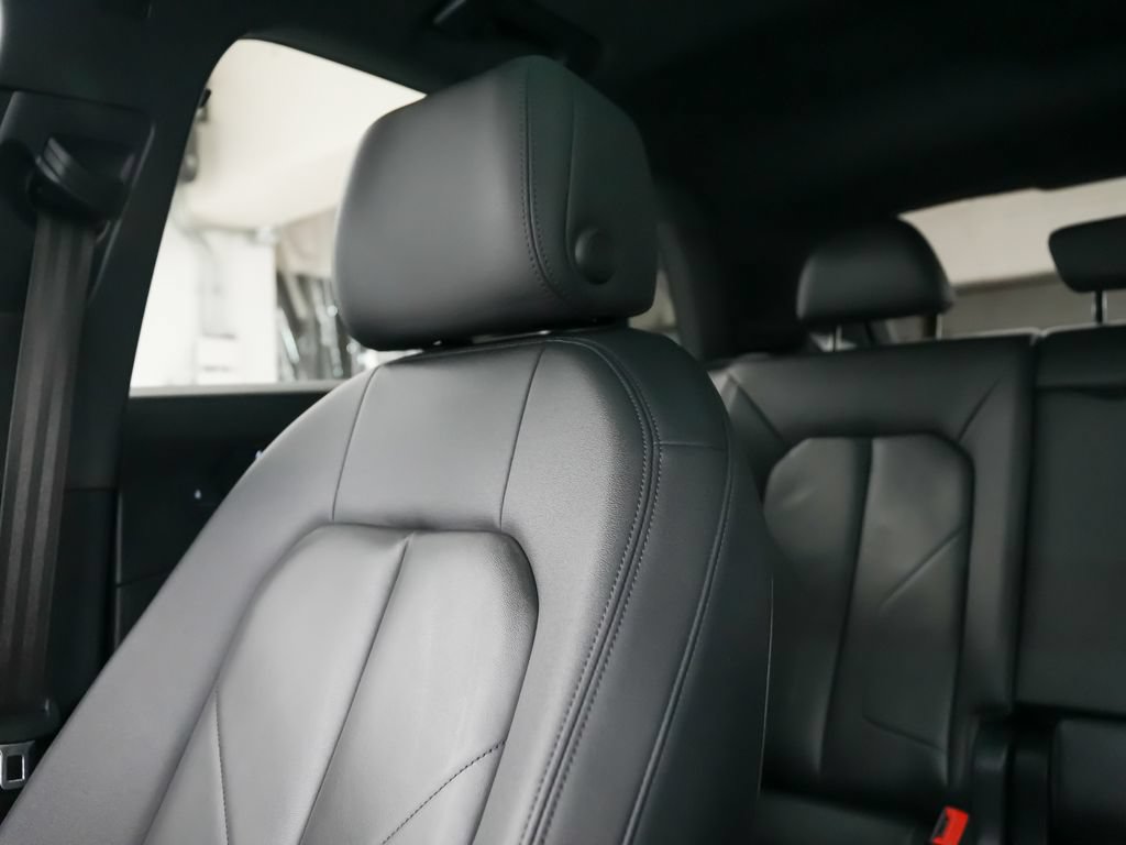 Used 2022 Audi Q3 2.0T Premium w/ Convenience Package AWD/4WD image 33