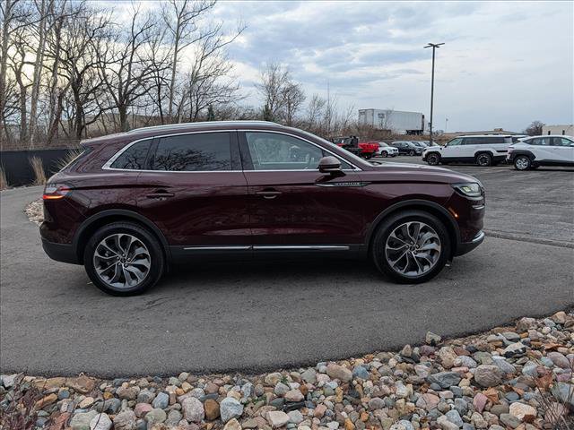 Certified 2022 Lincoln Nautilus Reserve image 6