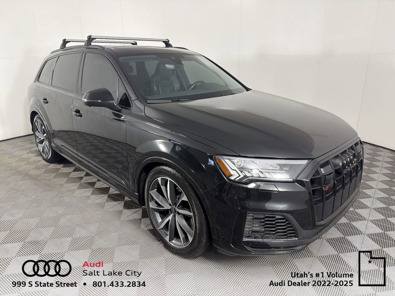 Used 2023 Audi SQ7 Premium Plus w/ Executive Package image 1