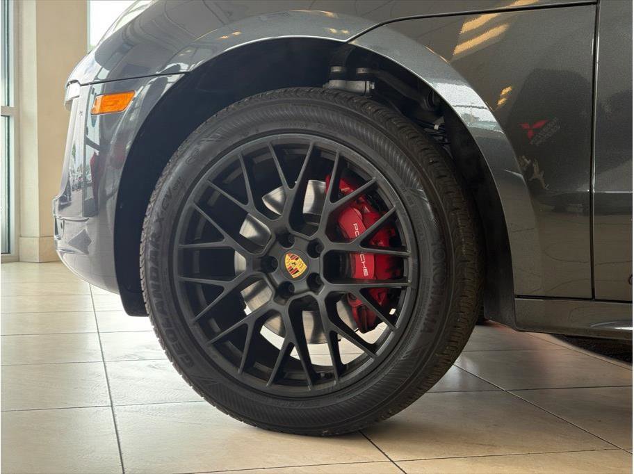 Used 2017 Porsche Macan GTS AWD/4WD image 9