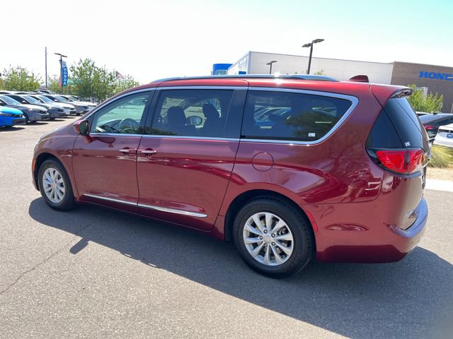 Used 2019 Chrysler Pacifica Touring-L FWD image 8