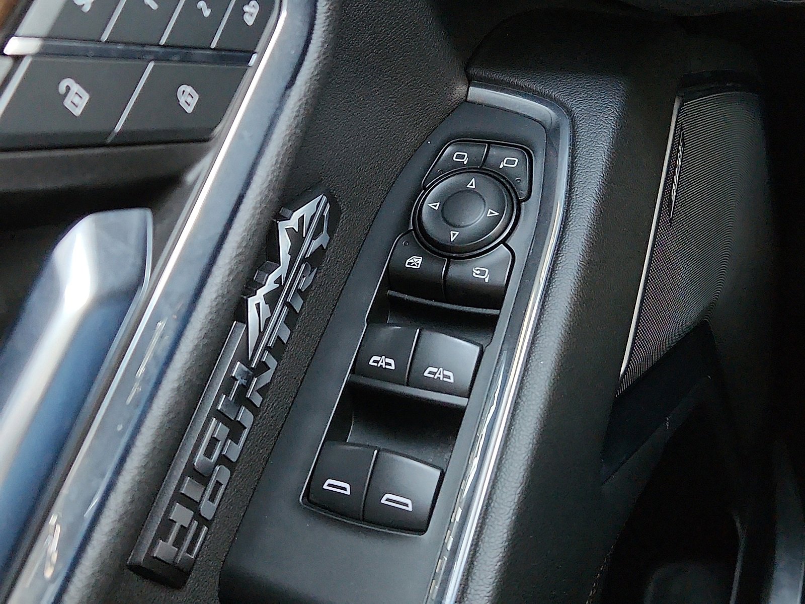 Used 2024 Chevrolet Silverado 1500 High Country w/ High Country Premium Package image 22