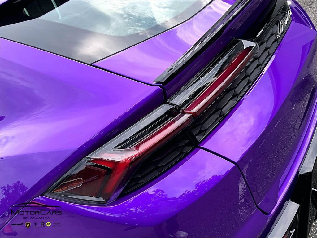 Used 2026 Lamborghini Urus SE AWD/4WD image 25