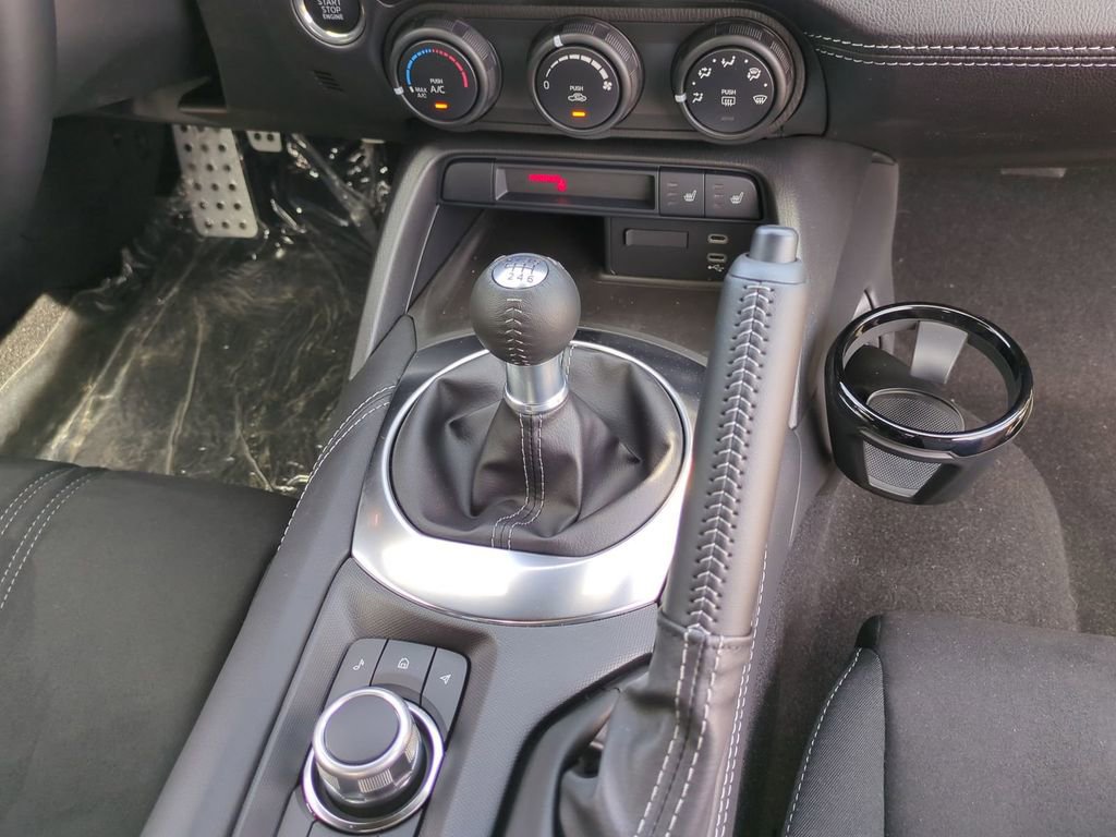 New 2026 MAZDA MX-5 Miata Club w/ Interior Package RWD image 17