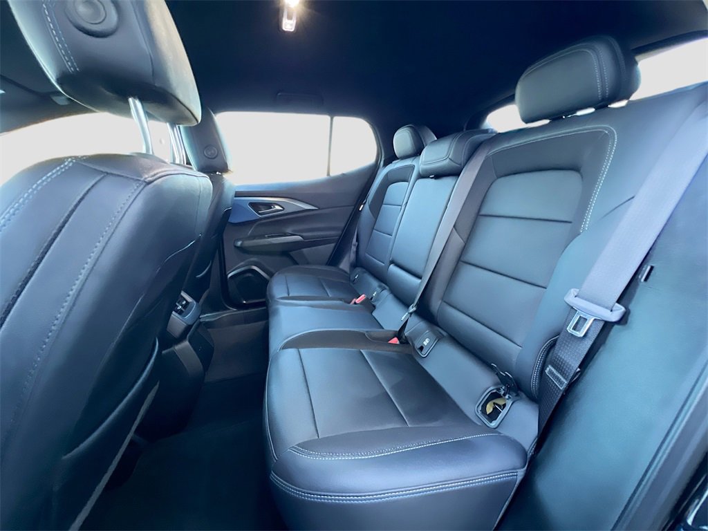 Used 2025 Chevrolet Equinox EV LT w/ Convenience Package image 23