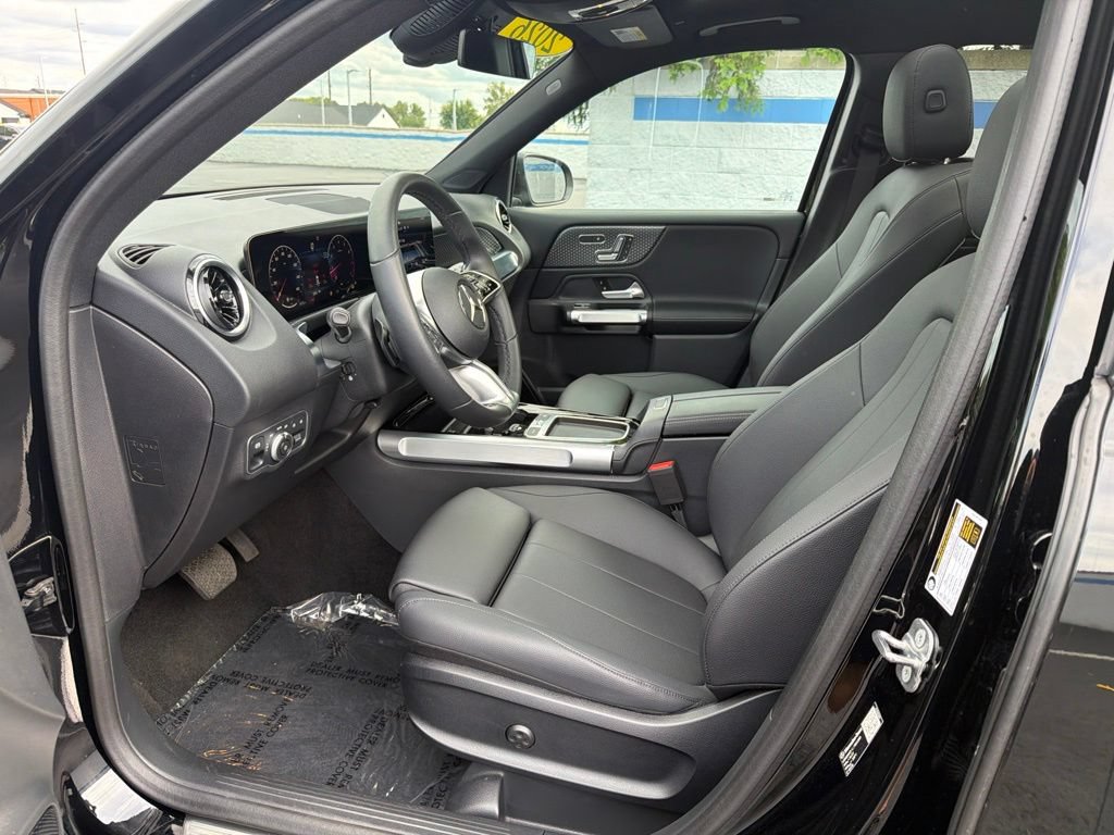 Used 2026 Mercedes-Benz GLB 250 4MATIC image 17