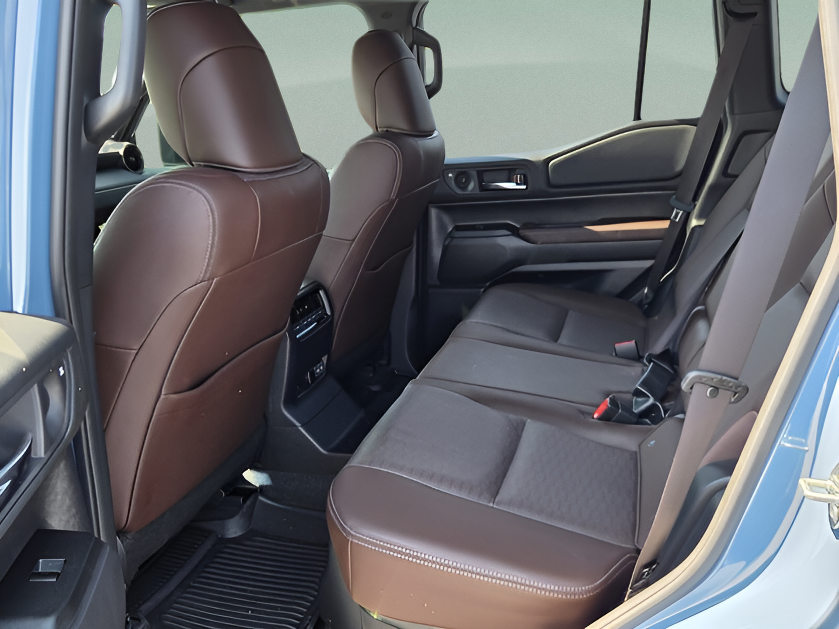 Used 2025 Toyota Land Cruiser w/ Premium Package AWD/4WD image 11