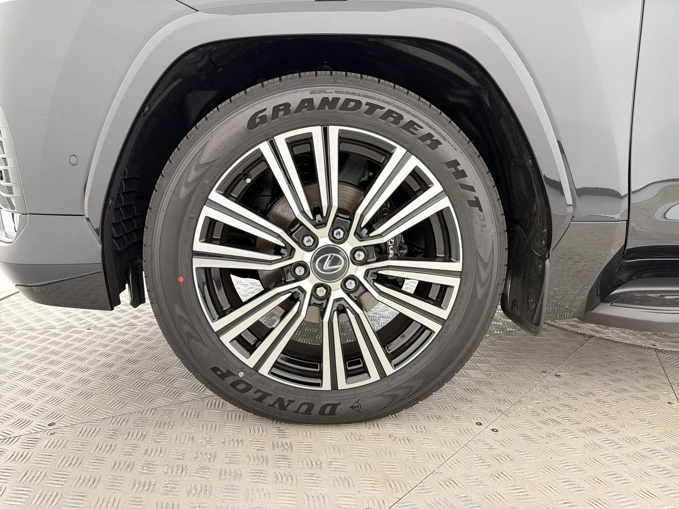 New 2026 Lexus LX 700h Luxury AWD/4WD image 11