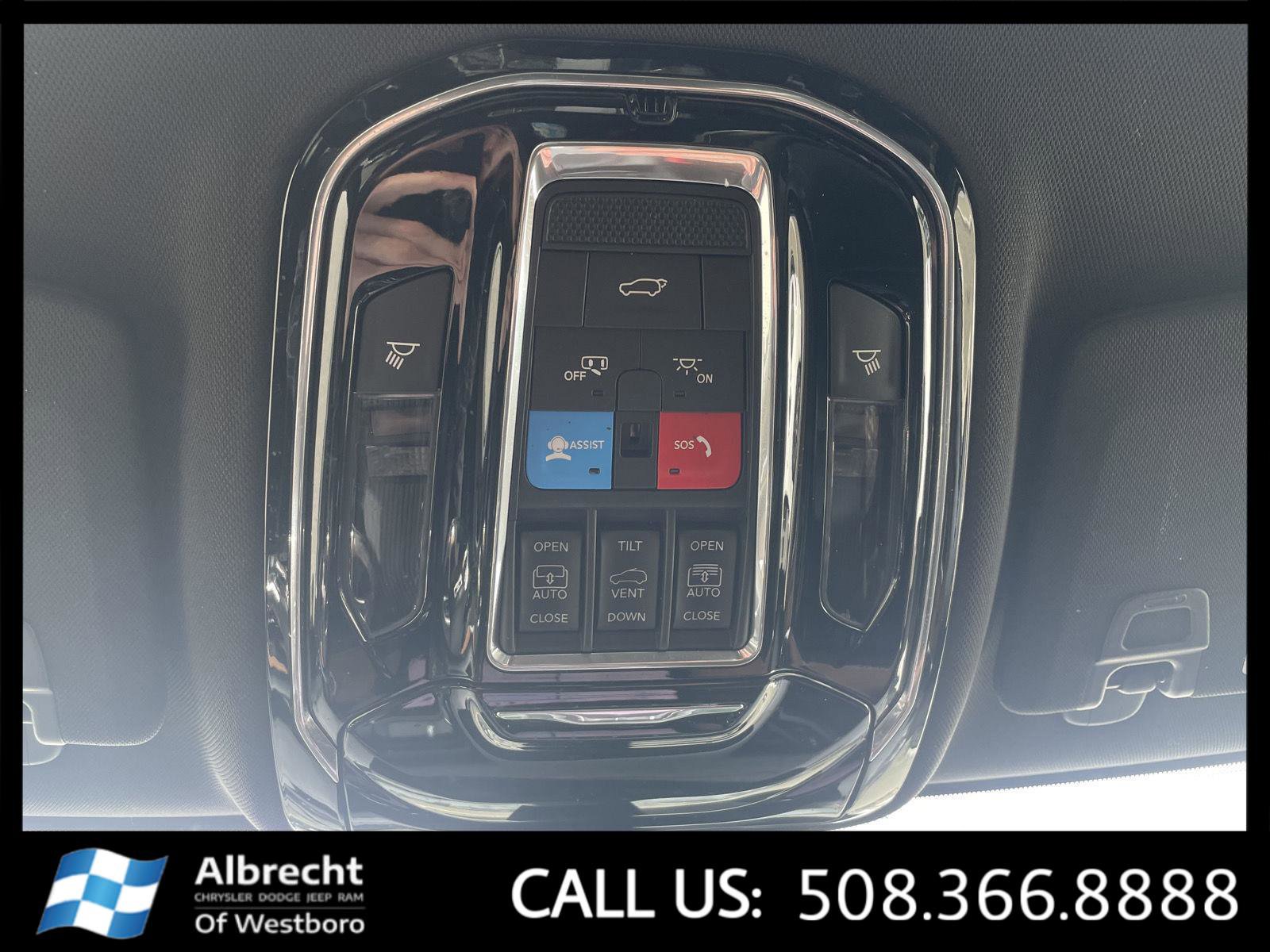 Used 2023 Jeep Grand Cherokee Summit w/ Adv Protech Group IV image 32