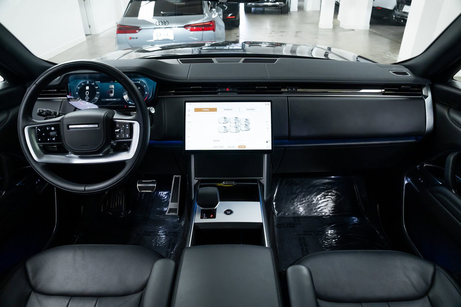 Used 2025 Land Rover Range Rover Long Wheelbase SE AWD/4WD image 9