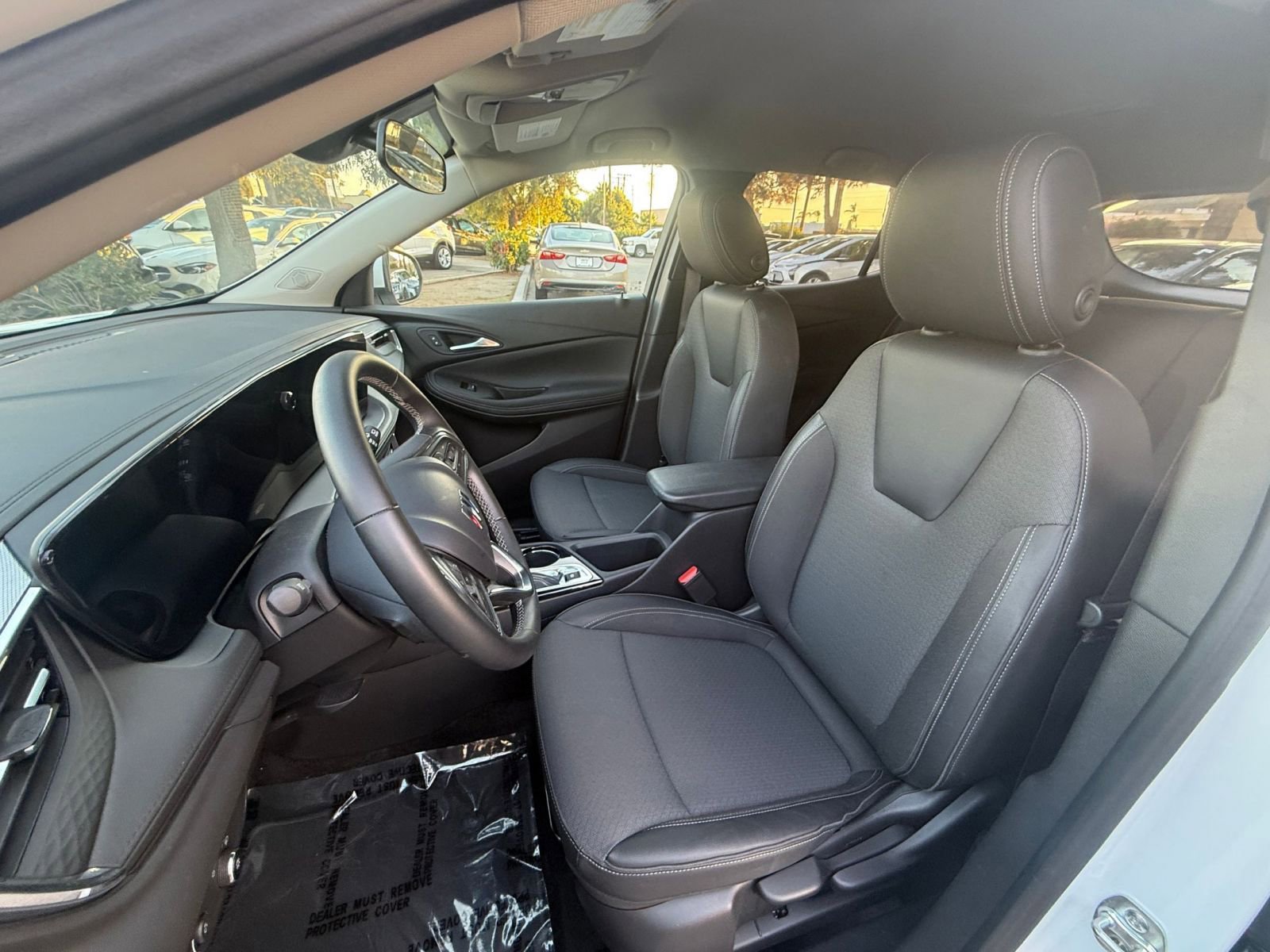 Used 2025 Buick Encore GX Preferred image 32