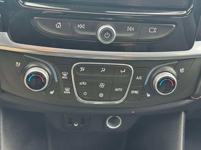 Used 2018 Chevrolet Traverse Premier image 36