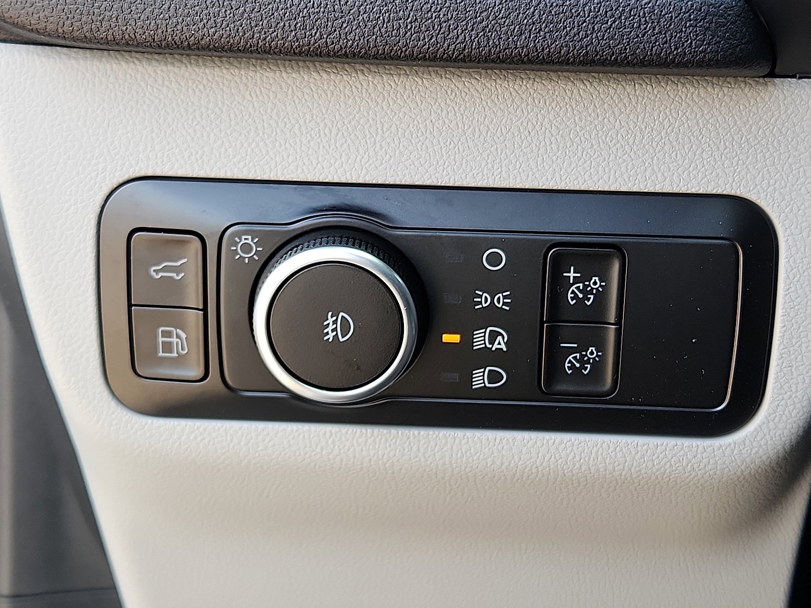 New 2025 Ford Escape SE image 19